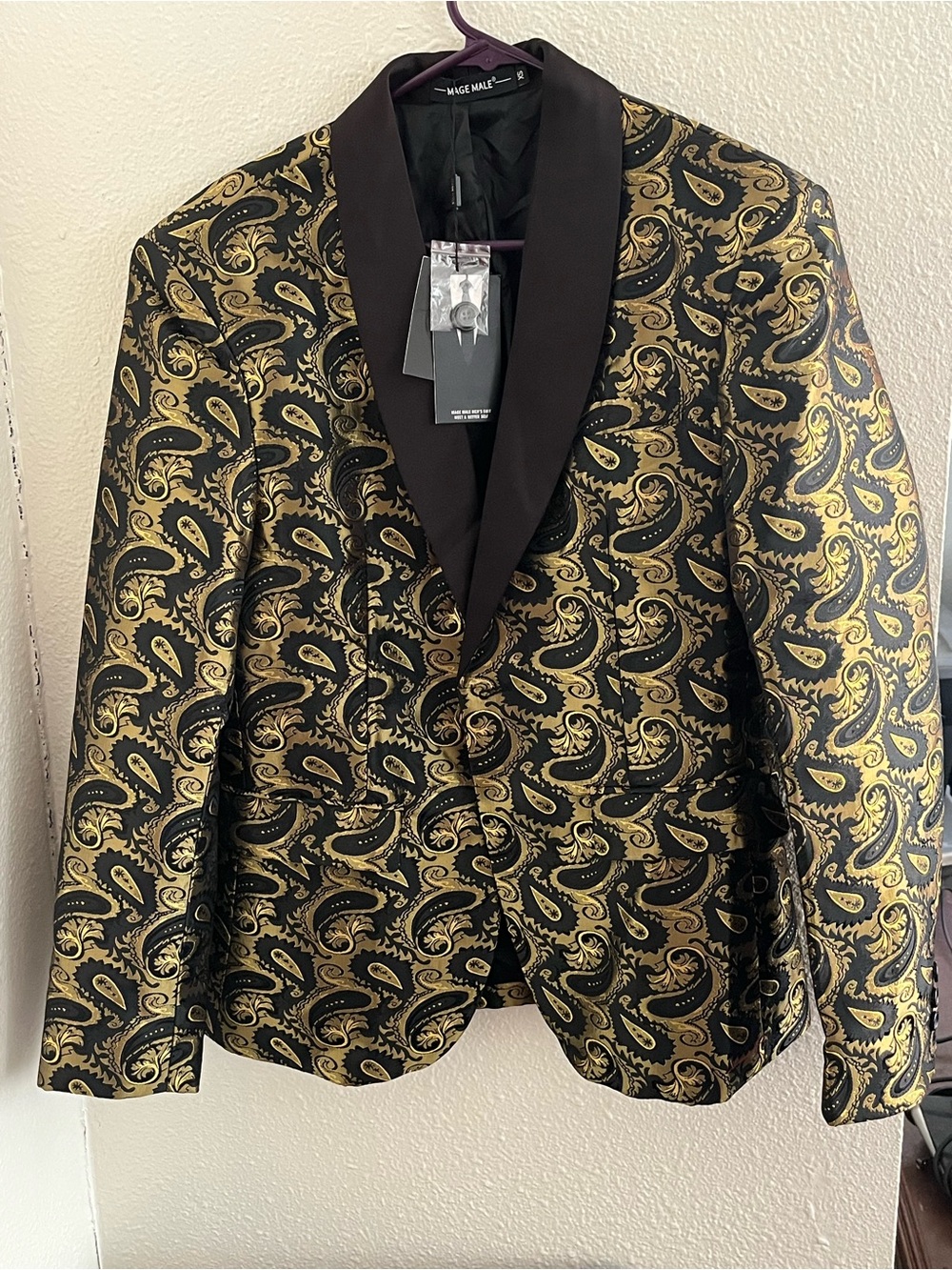 BNWT Men's Black & Gold Paisley Blazer by Mage Male